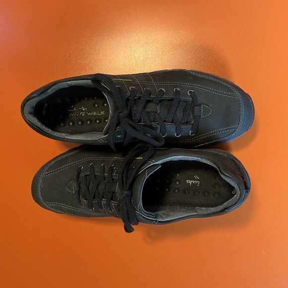 CLARKS Women's Black Wave Walk Lace Up Waterproof Walking Hiking Sneaker - Sz 10 - Picture 5 of 8